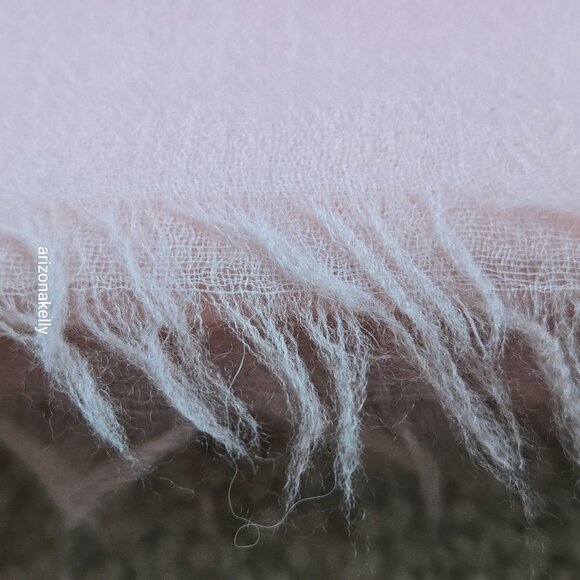 NWOT Ovcio Featherlight Cashmere Scarf - Picture 14 of 14